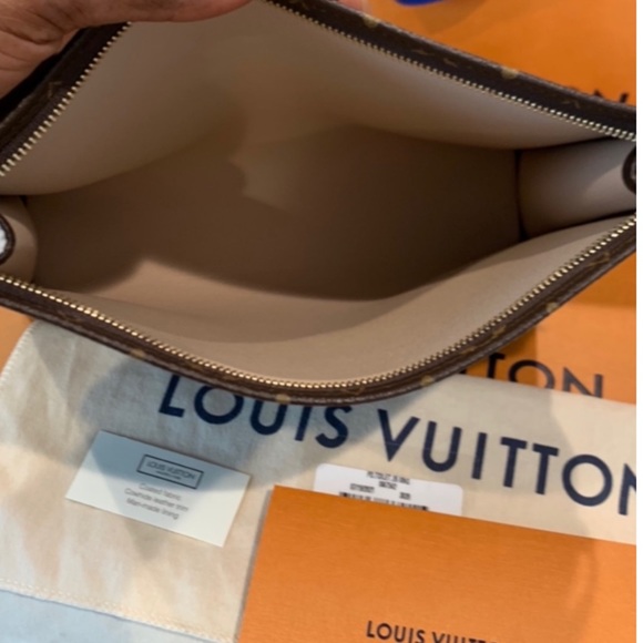 🆕🥰💗LOUIS VUITTON Monogram Toiletry Pouch 26 - Picture 7 of 14